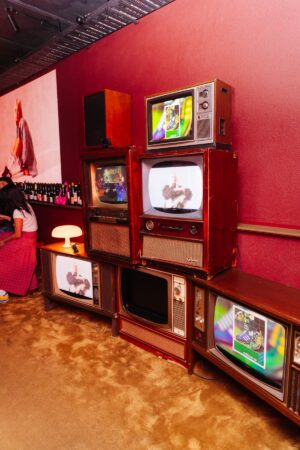 Old TV Television Unit, small