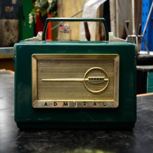 Vintage Portable Admiral Aeroscope Multi-Band Radio
