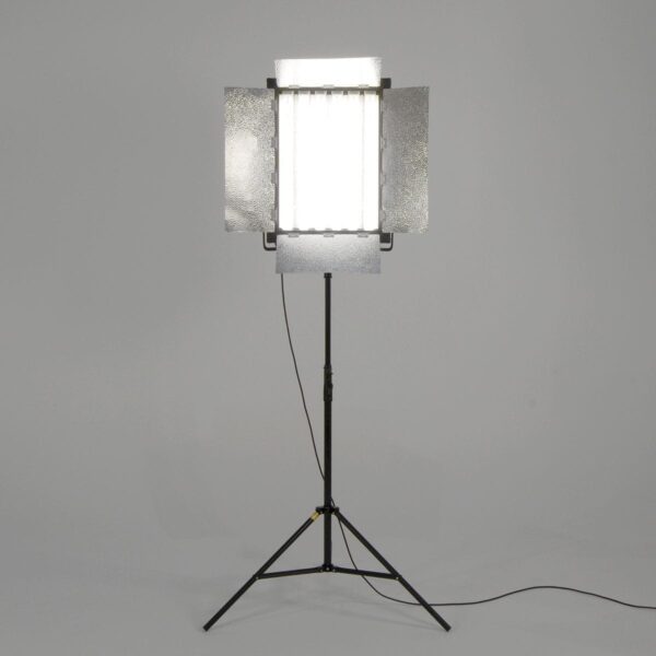 LightPro 330A Fluorescent Studio Light for hire - Sydney Prop Specialists