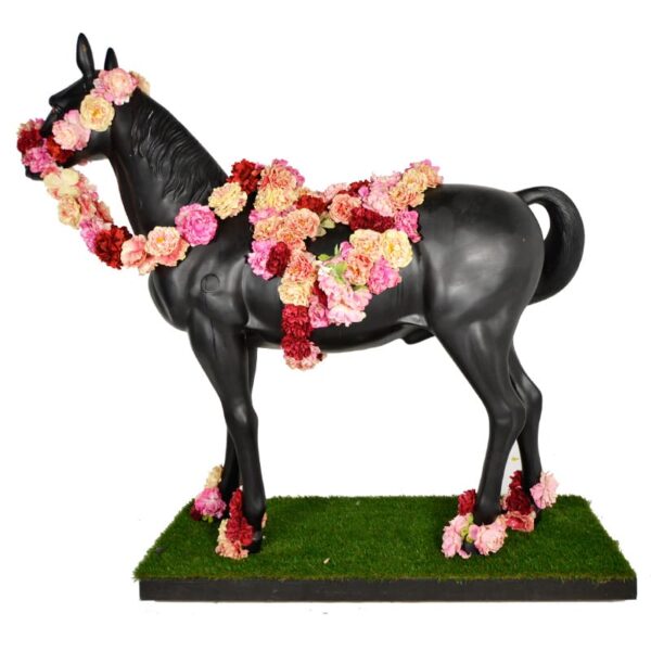 Horse lifelike statue - Spring Racing