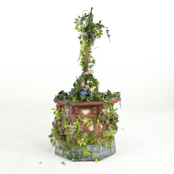 small wishing well for hire - sydney props