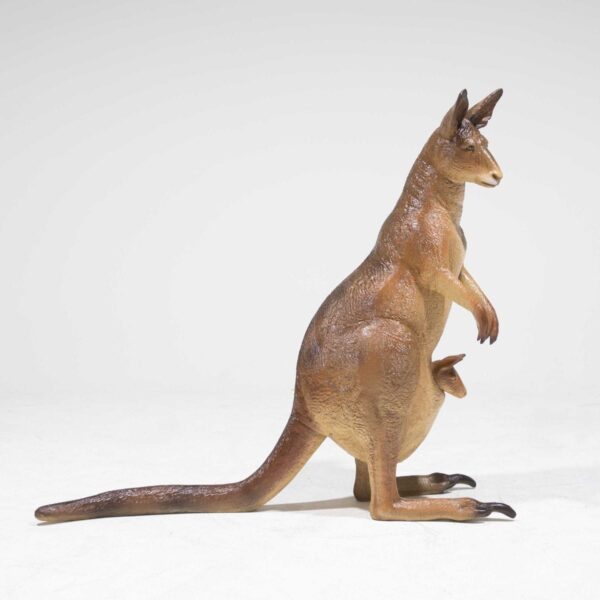 Life Size Kangaroo with Joey-19311